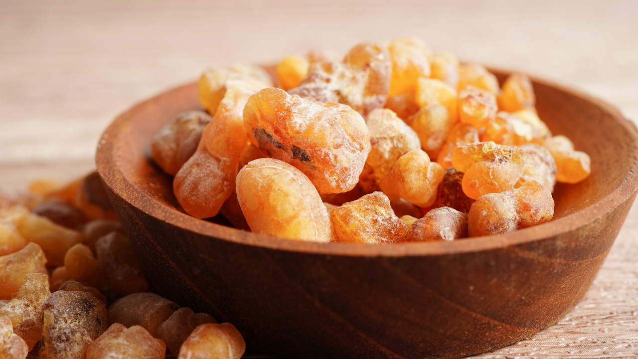 Comment bruler de l'encens en grains