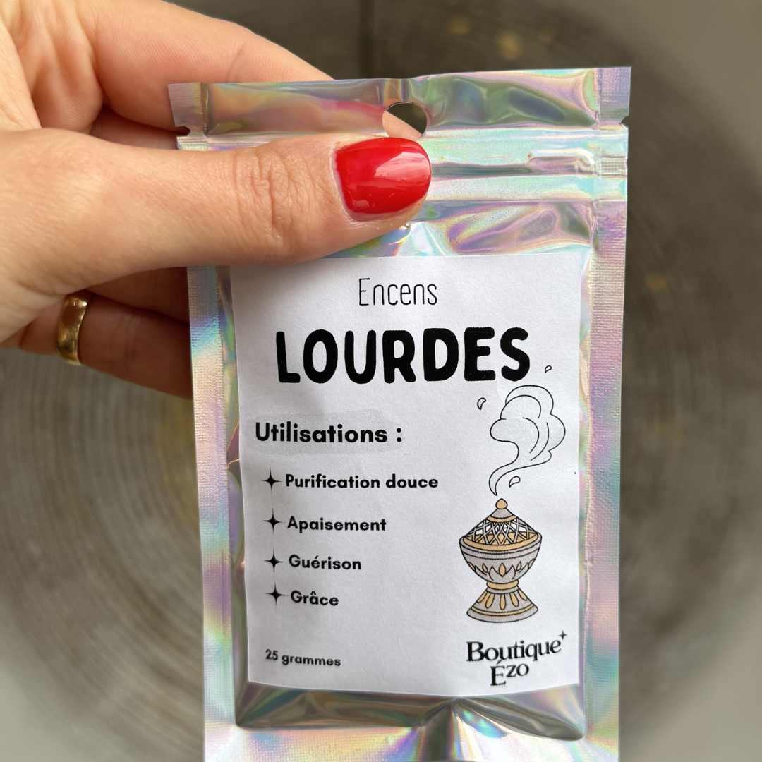 Encens de Lourdes en grains, sachet 25g. Parfum floral et délicat, inspiré du pèlerinage. Apaisement, guérison et grâce. À brûler sur charbon