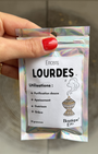 Encens de Lourdes en grains, sachet 25g. Parfum floral et délicat, inspiré du pèlerinage. Apaisement, guérison et grâce. À brûler sur charbon
