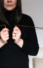 Ces baguettes de radiesthésie en cuivre sont des outils  utilisés pour capter et interpréter les vibrations énergétiques présentes dans un lieu, un objet ou une personne.