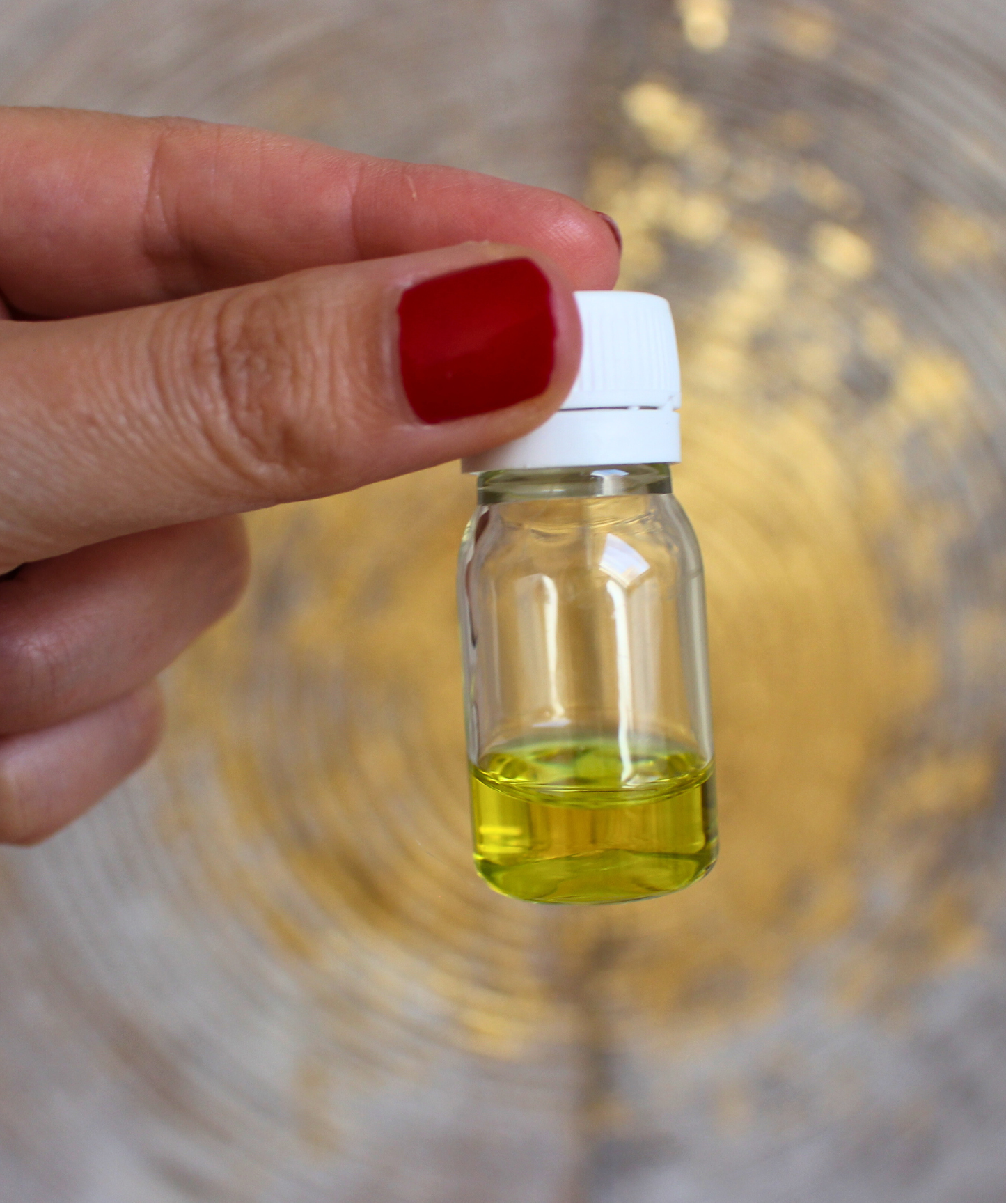 Cette bougie rituelle jaune est conçue pour vous aider à lever les blocages et ouvrir les portes de la réussite. Associée à l’énergie de l’abondance et de la prospérité, elle devient un puissant allié pour attirer la réussite dans vos projets personnels, professionnels ou financiers.