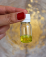Cette bougie rituelle jaune en forme d'étoile est conçue pour attirer la chance et favoriser le succès dans les jeux de hasard. Elle canalise l’énergie de prospérité et de bonne fortune, soutenant vos intentions et amplifiant vos chances de réussite.