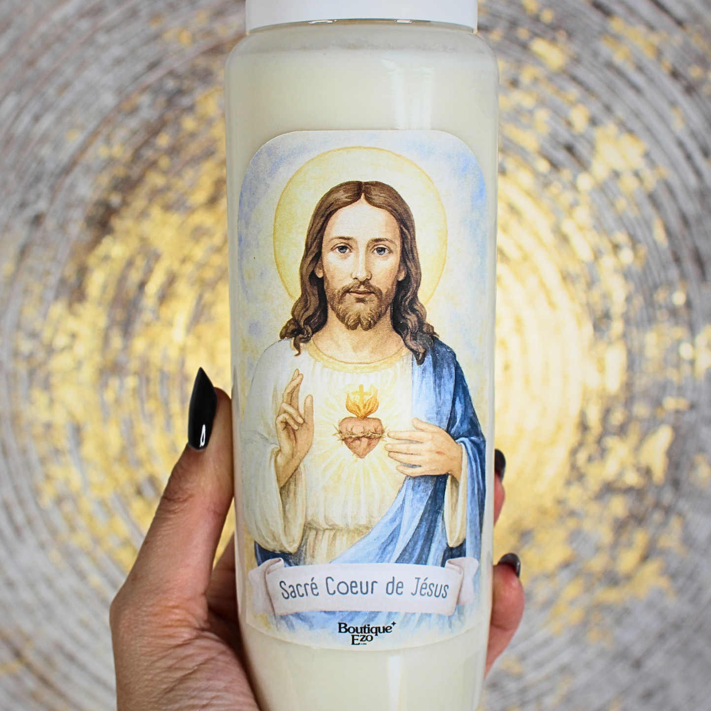 Amour infini, pardon, consolation, foi renouvelée, force dans l’épreuve…
Offrez vos intentions au Sacré-Cœur de Jésus à travers cette bougie de neuvaine. Qu’il s’agisse d’une souffrance intérieure, d’un besoin de pardon, d’un retour à la paix, ou d’une prière pour un proche, cette lumière devient votre présence confiante auprès du Christ.