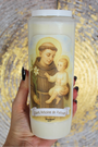Objets, personnes, situations, perdus, amour, paix intérieure, réconciliation…
Allumez cette bougie de neuvaine à Saint Antoine de Padoue pour lui confier ce que vous avez perdu, matériellement ou spirituellement : une personne, une paix, une situation, une espérance. Saint Antoine est un intercesseur puissant dans  les objets introuvables, mais aussi dans les blessures intérieures à réparer.