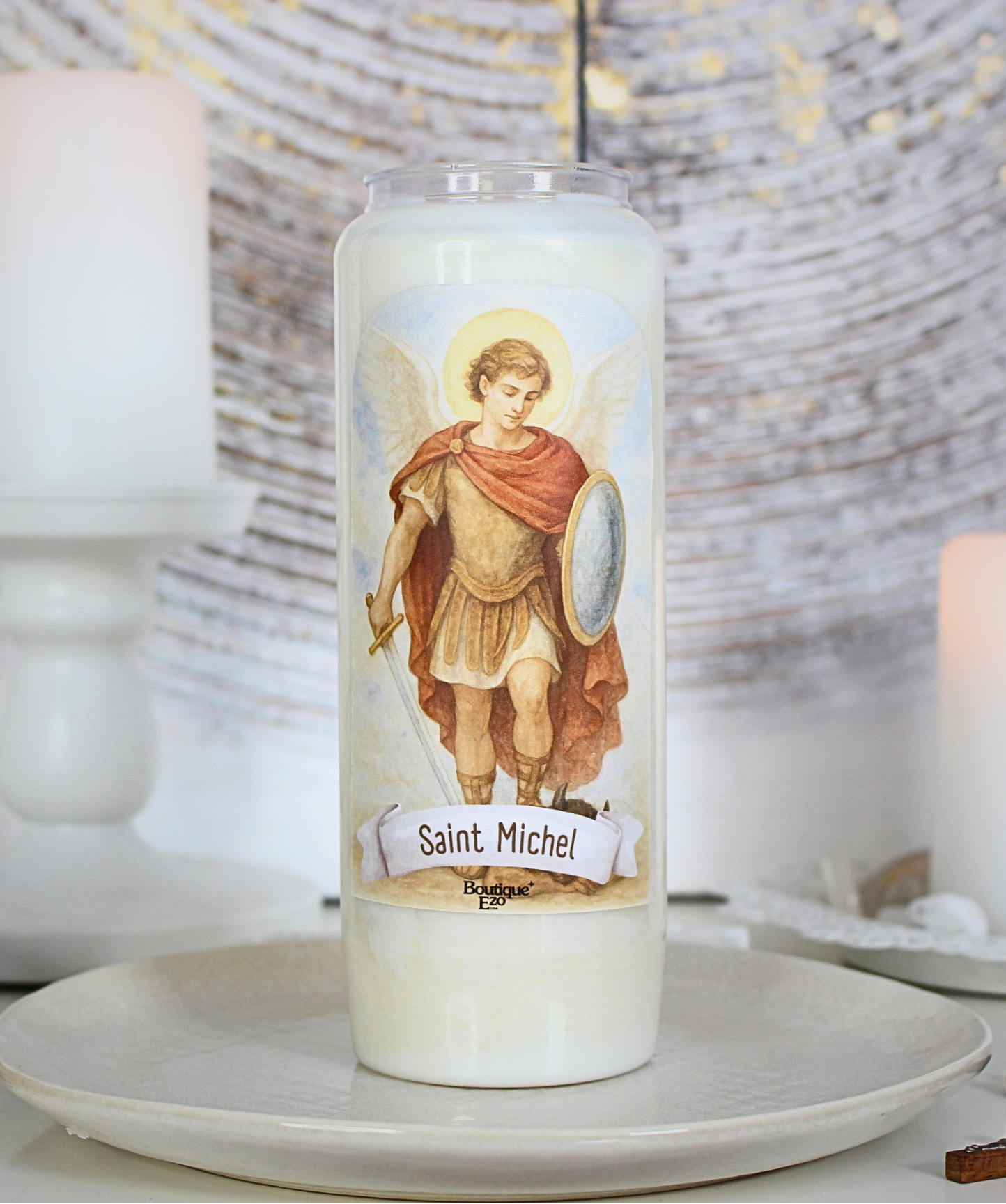 Protection contre le mal, courage, victoire spirituelle, défense des justes
Allumez cette bougie de neuvaine à Saint Michel Archange pour demander sa puissante protection face aux forces du mal, pour trouver le courage et la force dans les combats spirituels, et pour obtenir sa défense dans les moments difficiles.
Pendant 9 jours, laissez cette lumière accompagner vos prières, en vous unissant à l’un des archanges les plus vénérés, symbole de justice et de victoire.