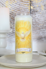 Lumière intérieure, discernement, force, consolation, renouvellement spirituel…
Allumez cette bougie de neuvaine au Saint-Esprit pour invoquer la présence vivifiante de Dieu dans votre cœur. L’Esprit-Saint est source de paix, de courage, de vérité et d’inspiration. Il est celui qui éclaire nos choix, réchauffe notre foi, et renouvelle nos forces dans les épreuves.