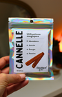 Associée à la prospérité, au succès et à la vitalité, elle est particulièrement appréciée dans les rituels de manifestation et d’attraction.