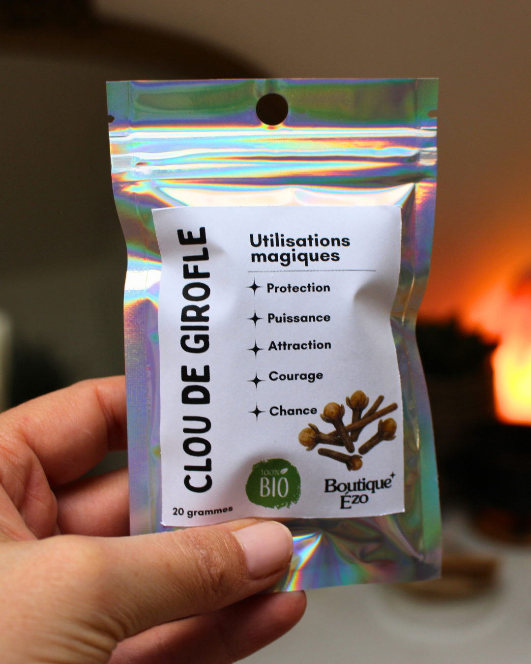 Clou de girofle bio séché, 10g / 20g. Épice puissante et protectrice. Idéal rituels de protection, courage, attraction des opportunités et renforcement des intentions.