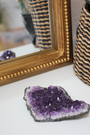 Druse d’améthyste naturelle d’Uruguay qualité AA, 203g, violet profond. Non traitée, extraction éthique. Idéal lithothérapie, méditation et décoration.