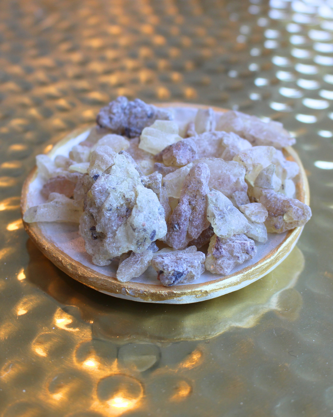 Copal en morceaux, sachet 25g. Résine sacrée Maya et Aztèque, parfum frais et résineux. Purification énergétique puissante. À brûler sur charbon auto-allumant
