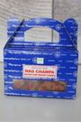 Les cônes d’encens Nag Champa de la maison Satya sont fabriqués à partir d’ingrédients naturels de haute qualité afin d’offrir un parfum riche, durable et unique. Reconnu dans le monde entier, le Nag Champa est un encens universel, utilisé pour la méditation, le yoga, les rituels spirituels ou pour parfumer un lieu.
Sa fragrance florale et boisée crée une atmosphère relaxante et sacrée, favorisant la paix intérieure et l’élévation spirituelle.
