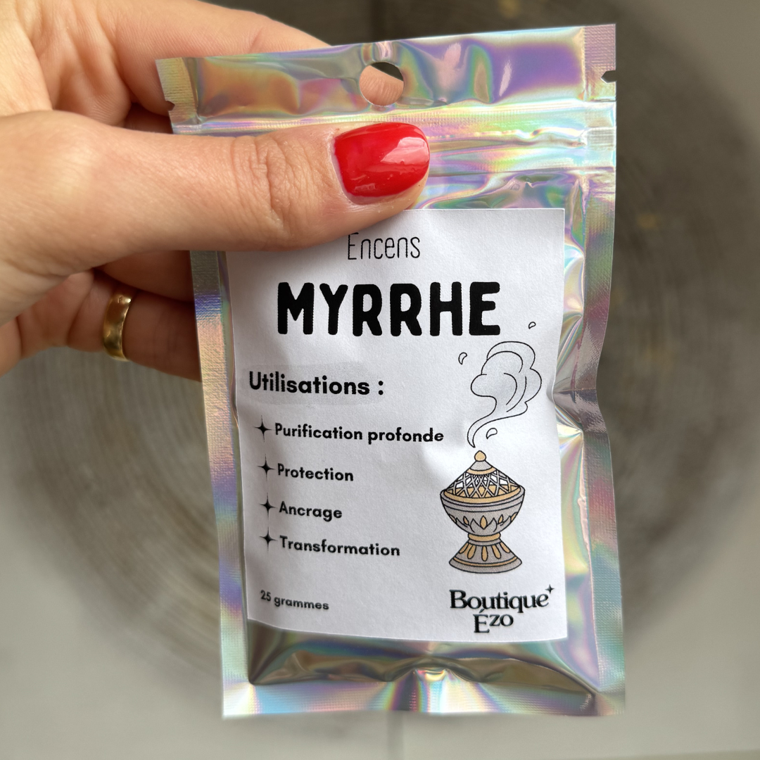 Myrrhe en grains, sachet 25g. Résine millénaire, parfum chaud et terreux. Purification profonde, protection et ancrage. À brûler sur charbon