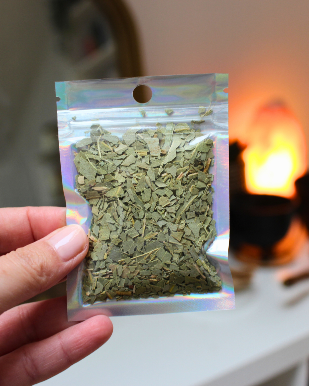 Feuilles d’eucalyptus bio séchées, 10g / 20g / 30g. Plante purifiante et revitalisante. Idéal rituels de nettoyage énergétique, protection et clarté mentale.