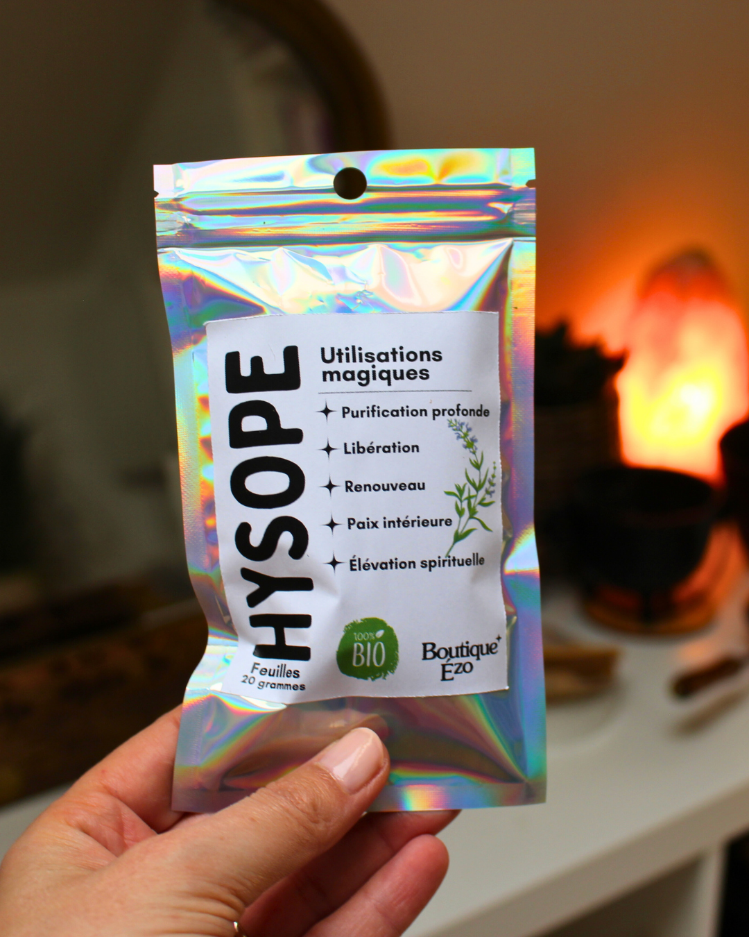 Idéale pour les rituels de purification, l’hysope accompagne vos pratiques de méditation, de purification et de renouveau énergétique.