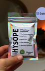 Idéale pour les rituels de purification, l’hysope accompagne vos pratiques de méditation, de purification et de renouveau énergétique.