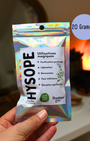 Idéale pour les rituels de purification, l’hysope accompagne vos pratiques de méditation, de purification et de renouveau énergétique.
