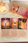 Un jeu magnifique créé pour vous rapprocher de la divinité de votre être. Ces messages lumière apportent réconfort en vous aidant à la compréhension par la magie de l'image et de la pensée clé. Un jeu simple, il suffit de tirer une carte à l'occasion, selon l'écoute de votre coeur, votre centre intérieur saura vous guider vers le message idéal pour vous.