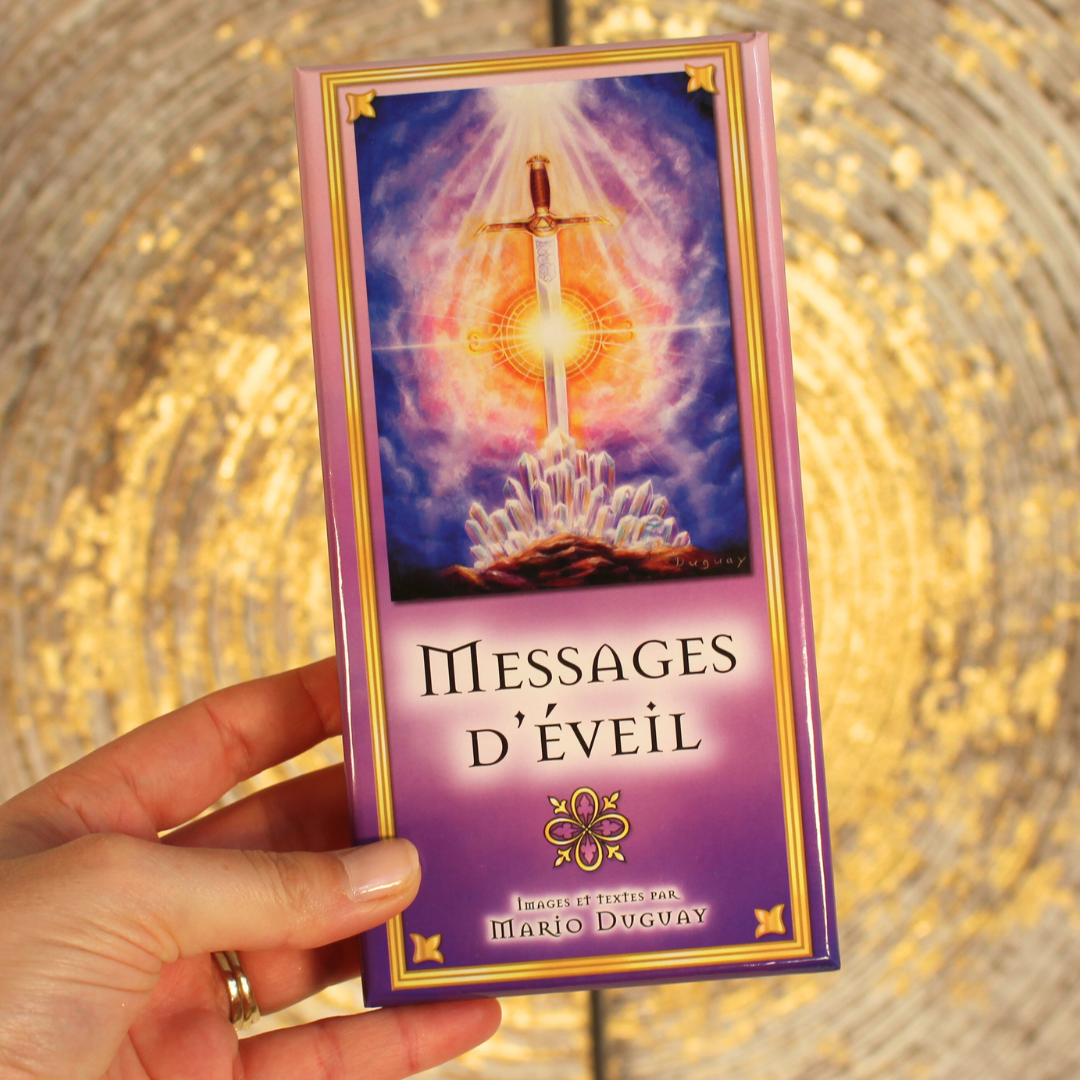 L'oracle Messages d'éveil, un jeu simple. Il suffit de demander à l'univers le message idéal pour vous dans l'instant présent.
Votre partie divine vous guidera vers la carte parfaite pour vous aider à travers des nouvelles prises de conscience selon votre rythme évolutif personnel. Que ce soit tous les jours ou à l'occasion, ces messages d'éveil apportent réponses et compréhensions par la magie de l'image et la pensée clé. 