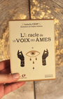  Avec cet oracle, tu vas pouvoir développer tes propres capacités intuitives et utiliser ce coffret comme un support positif pour te connecter avec les âmes qui ont un message important à te délivrer.