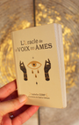 Avec cet oracle, tu vas pouvoir développer tes propres capacités intuitives et utiliser ce coffret comme un support positif pour te connecter avec les âmes qui ont un message important à te délivrer.