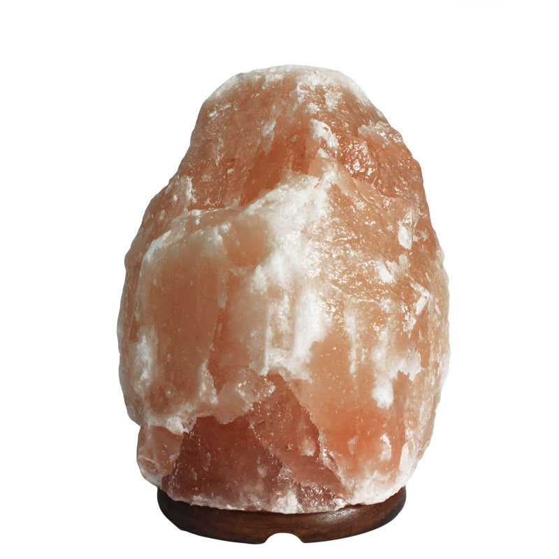 Apportez une atmosphère douce et apaisante à votre intérieur avec cette lampe en cristal de sel naturel sculptée à partir de véritables blocs de sel.
Chaque lampe est unique par sa forme, ses nuances et ses dimensions car le sel est travaillé dans son état naturel.