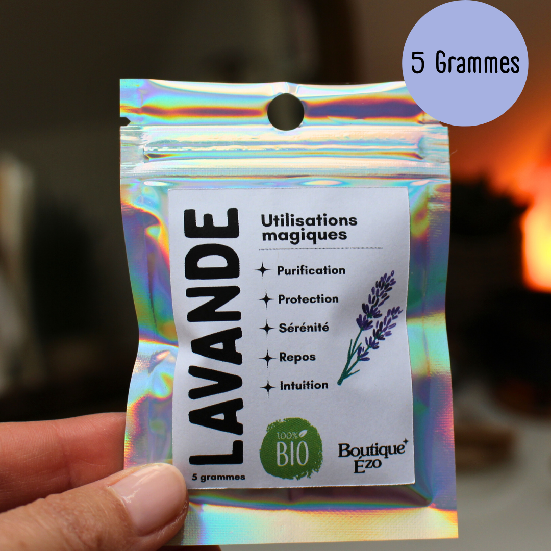 La lavande est une plante sacrée reconnue pour ses propriétés apaisantes et protectrices. Depuis des siècles, elle est utilisée dans les rituels pour purifier les espaces, calmer l’esprit et favoriser la sérénité.