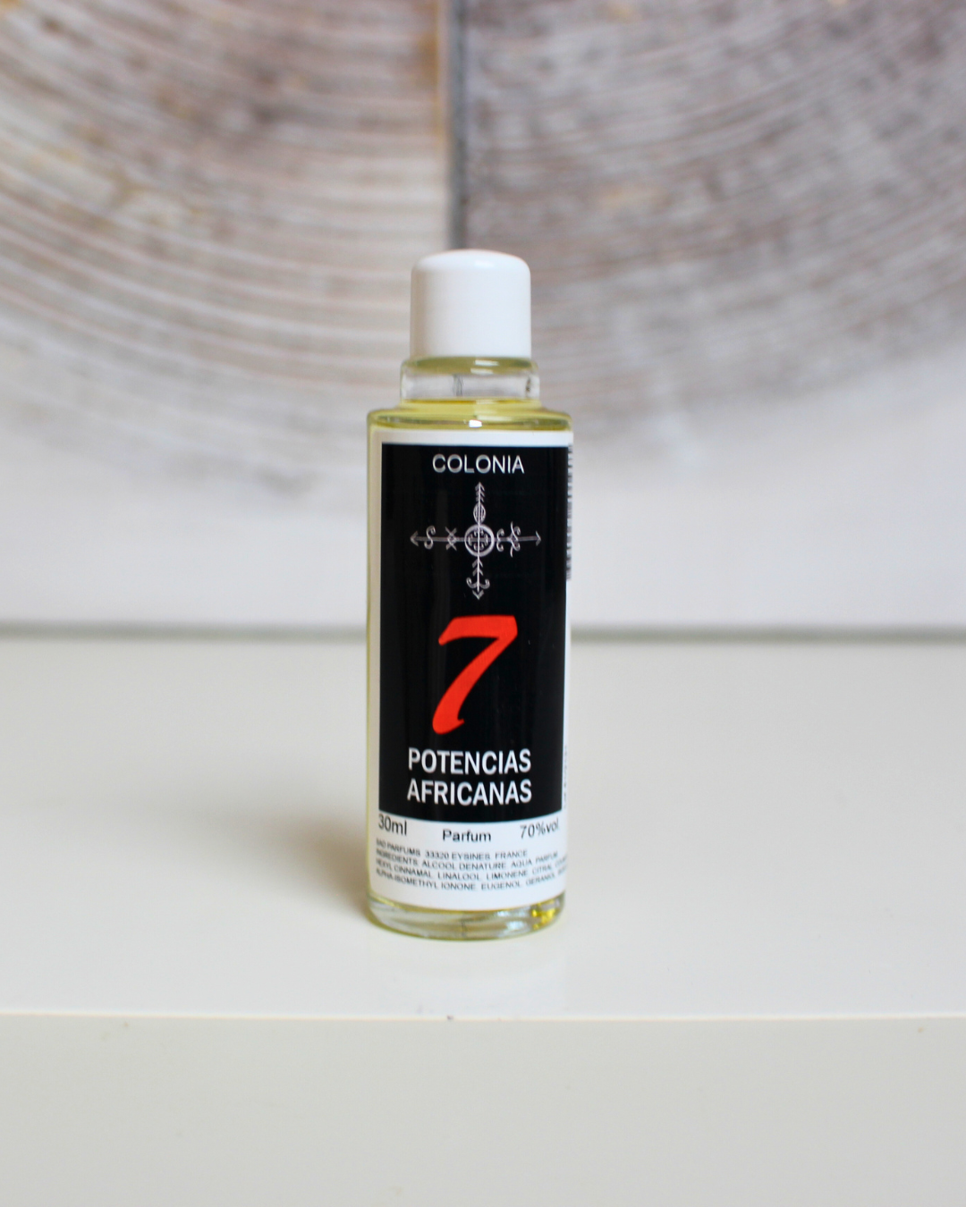 La Lotion Magique Haïtienne 7 Potencias Africanas est une lotion rituelle traditionnelle conçue pour aider à la réalisation de vœux. En suivant un rituel spécifique, cette lotion favorise la concrétisation de vos désirs.