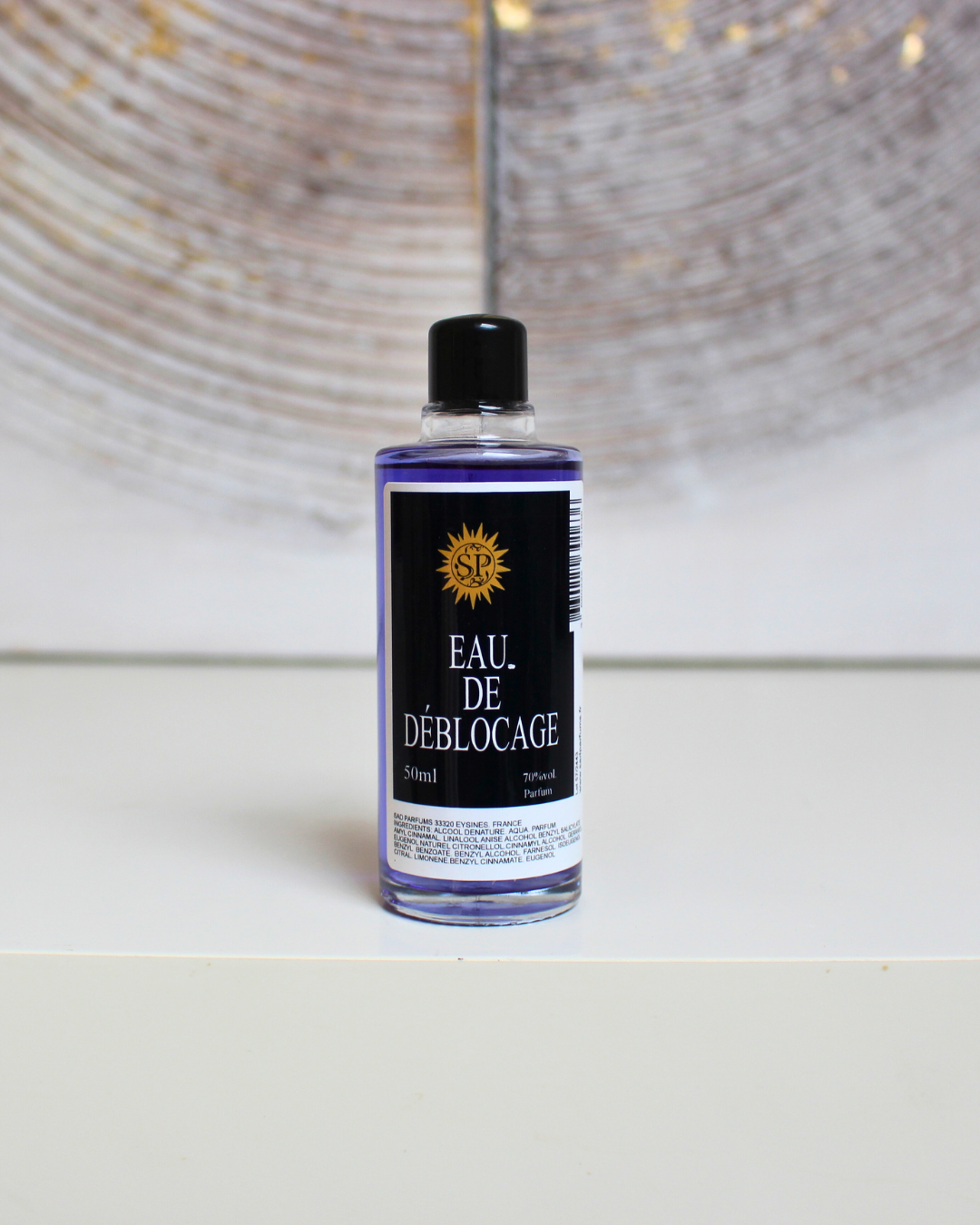 La Lotion Magique Haïtienne Eau de Déblocage est une lotion rituelle traditionnelle conçue pour libérer des blocages énergétiques, dissiper la malchance et ouvrir les chemins vers la réussite. Elle est utilisée pour déjouer les mauvais sorts et favoriser les nouveaux départs.
