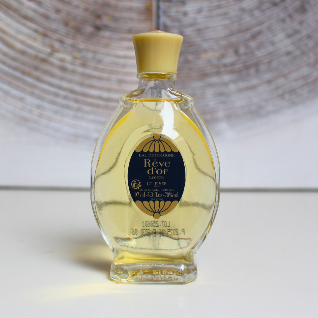 Rêve d’Or est une fragrance emblématique créée en 1889 par la maison L.T. Piver. Ce parfum allie élégance olfactive et propriétés ésotériques, offrant une expérience sensorielle unique. Il est conçu pour éveiller l'intuition, favoriser les rêves prémonitoires et guider dans les décisions importantes.