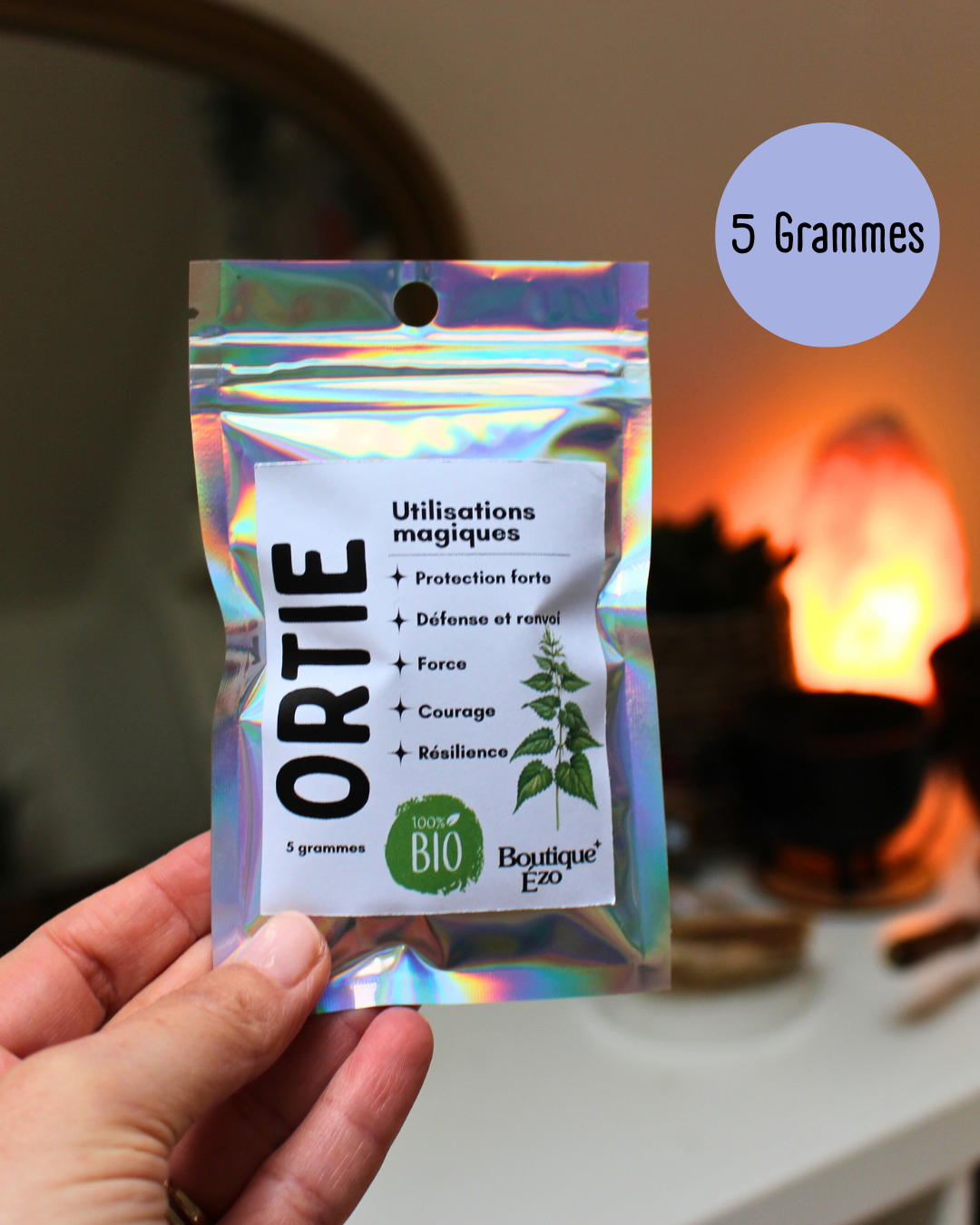 Associée à la protection forte, au renvoi des énergies et au courage, l’ortie est idéale pour accompagner les rituels de défense, de purification et de renforcement personnel.
