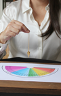 Précis, le pendule conique en bronze est un outil de radiesthésie idéal pour le travail sur planche.
