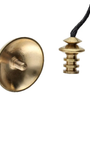 Ce pendule récepteur en bronze, à la forme de toupie élégante et équilibrée, est un outil d’une grande finesse vibratoire. Sa conception en bronze lui confère une excellente conductivité énergétique, tandis que sa forme arrondie favorise une rotation fluide et précise.
Idéal pour les travaux de réception énergétique et la radiesthésie.