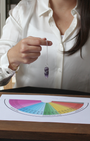 Le pendule égyptien en améthyste combine la forme sacrée égyptienne avec les propriétés protectrices, apaisantes et intuitive de l’améthyste. 