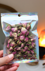 Boutons de rose de Damas bio séchés, 10g / 15g / 20g. Fleur sacrée du cœur. Idéal rituels d’amour, apaisement émotionnel, harmonie et paix intérieure.