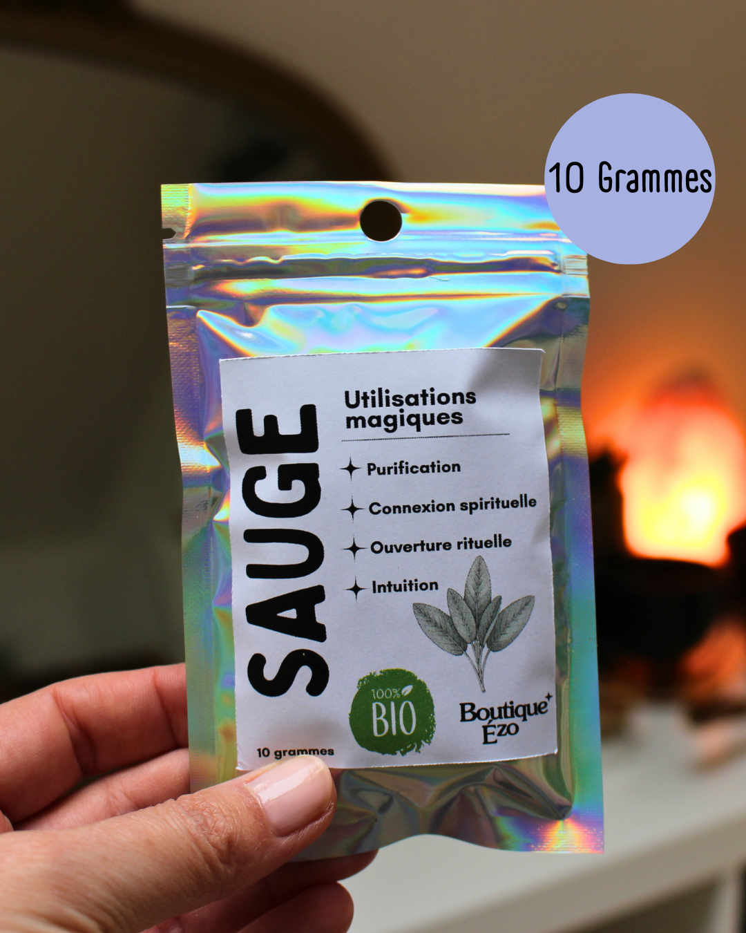 La sauge est une plante sacrée reconnue pour ses pouvoirs purificateurs. Depuis des siècles, elle est utilisée pour nettoyer les espaces avant de créer un espace propice à la connexion avec les mondes subtils