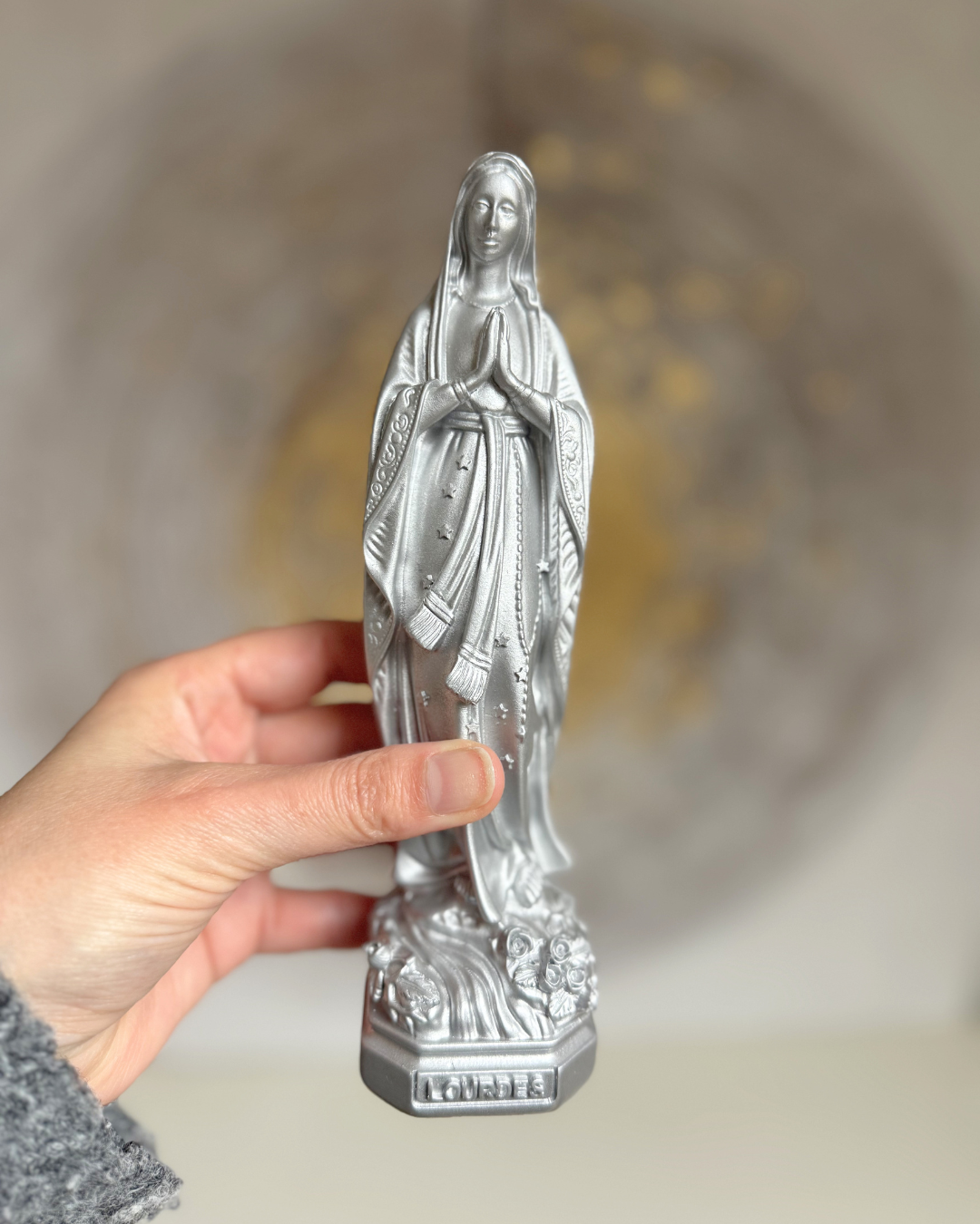 Statuette Vierge Marie 20cm en résine, peinte main en Espagne. argent. Idéal autel, prière et décoration sacrée.