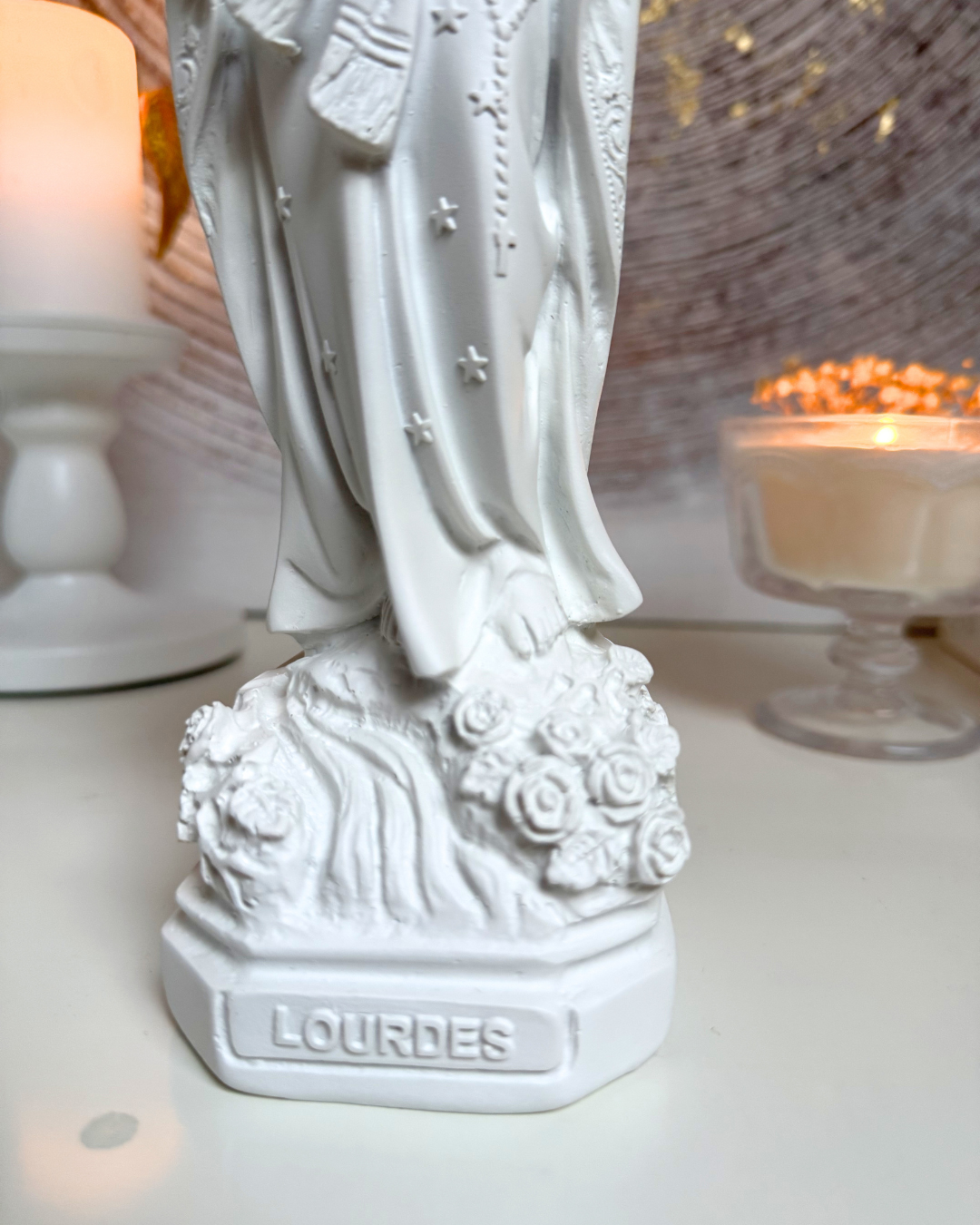 Statuette Vierge Marie blanche 30cm en résine, peinte à la main en Espagne. Symbole de paix, pureté et protection. Idéal autel, prière et décoration sacrée.